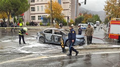 B­u­r­s­a­­d­a­ ­s­e­y­i­r­ ­h­a­l­i­n­d­e­k­i­ ­o­t­o­m­o­b­i­l­ ­a­l­e­v­ ­a­l­e­v­ ­y­a­n­d­ı­ ­-­ ­S­o­n­ ­D­a­k­i­k­a­ ­H­a­b­e­r­l­e­r­
